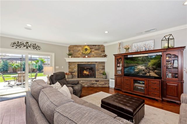 2060 10th, La Verne, CA 91750