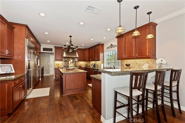 2060 10th, La Verne, CA 91750