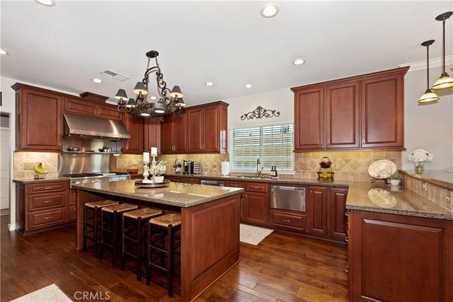 2060 10th, La Verne, CA 91750