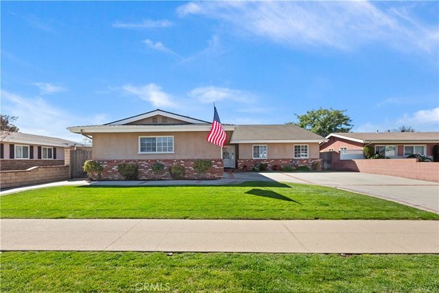 2060 10th, La Verne, CA 91750