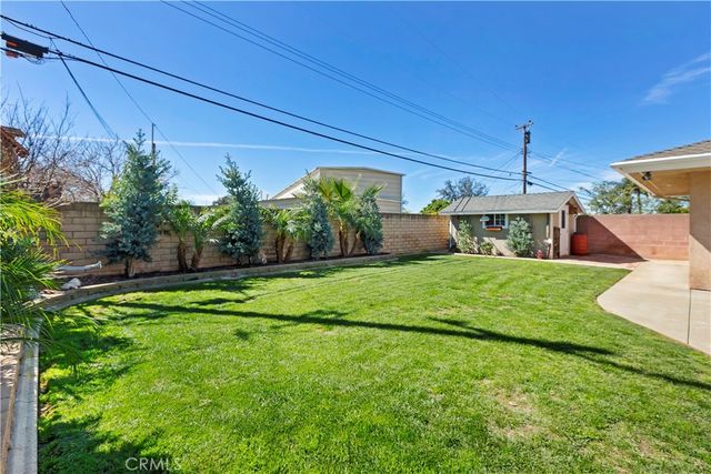 2060 10th, La Verne, CA 91750