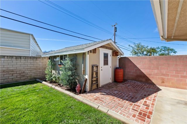 2060 10th, La Verne, CA 91750