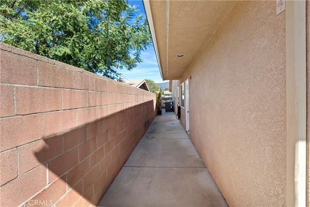 2060 10th, La Verne, CA 91750