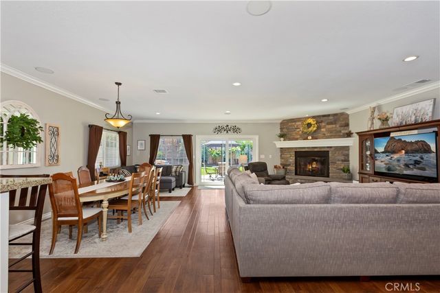 2060 10th, La Verne, CA 91750