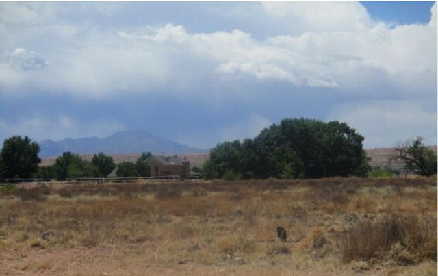 Calle De Las Plactias, Veguita, NM 87062