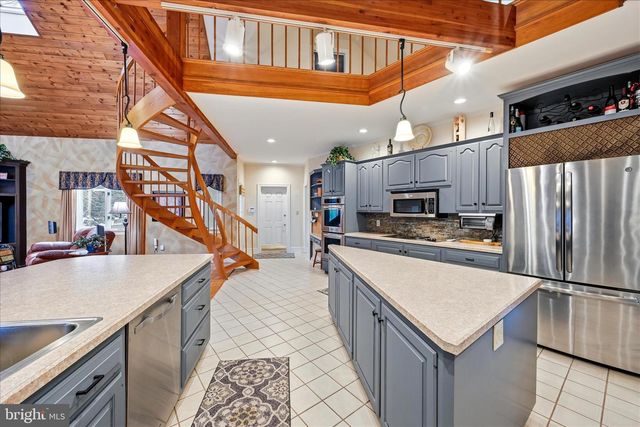 295 DOGWOOD DR, Elizabethtown, PA 17022