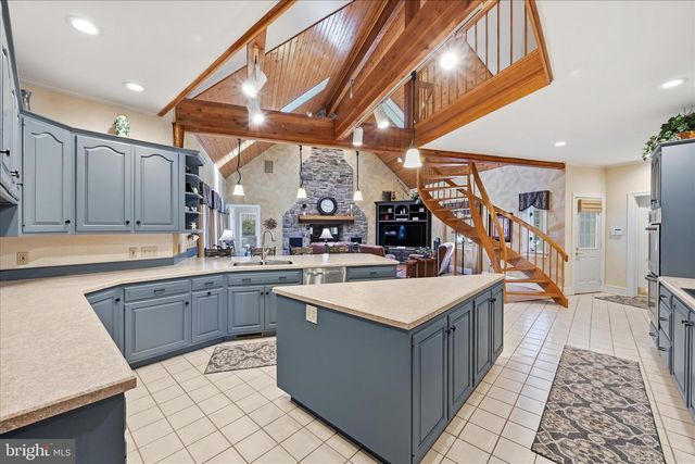 295 DOGWOOD DR, Elizabethtown, PA 17022