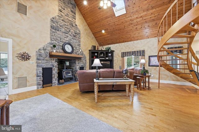 295 DOGWOOD DR, Elizabethtown, PA 17022