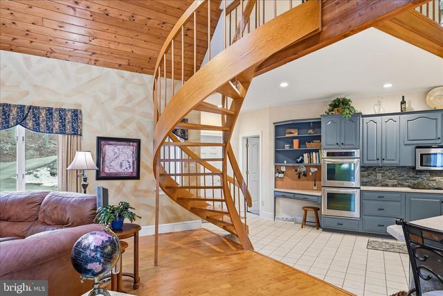 295 DOGWOOD DR, Elizabethtown, PA 17022