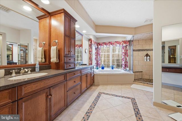 295 DOGWOOD DR, Elizabethtown, PA 17022