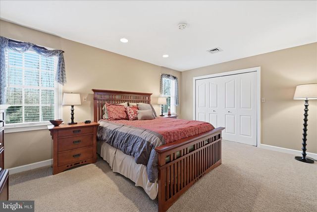 295 DOGWOOD DR, Elizabethtown, PA 17022