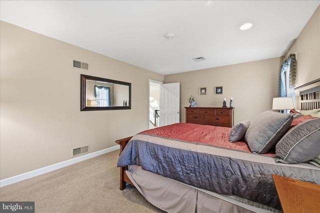 295 DOGWOOD DR, Elizabethtown, PA 17022