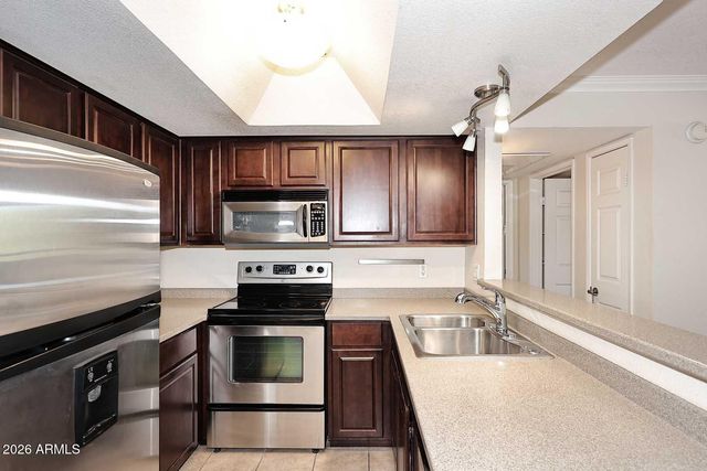 1720 E THUNDERBIRD Road 2050, Phoenix, AZ 85022