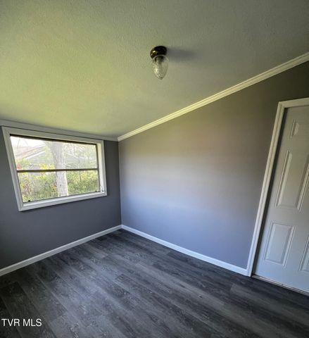 2021 Windsor Avenue, Bristol, TN 37620