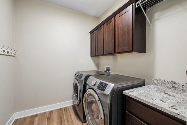 16858 Verona Hills Drive, Clive, IA 50325