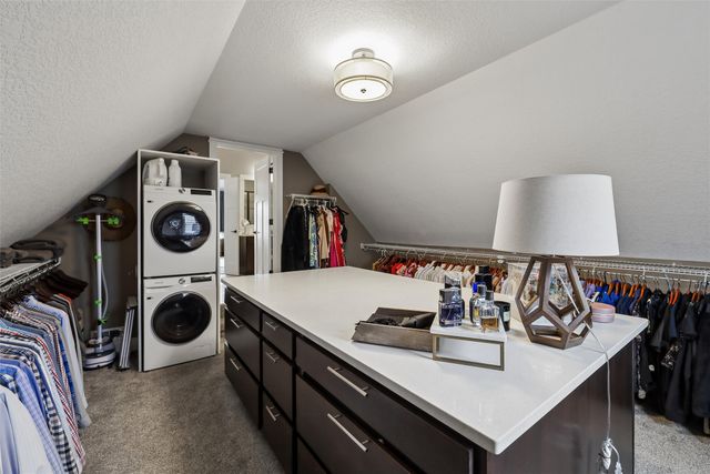 16858 Verona Hills Drive, Clive, IA 50325