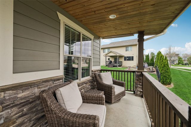 16858 Verona Hills Drive, Clive, IA 50325