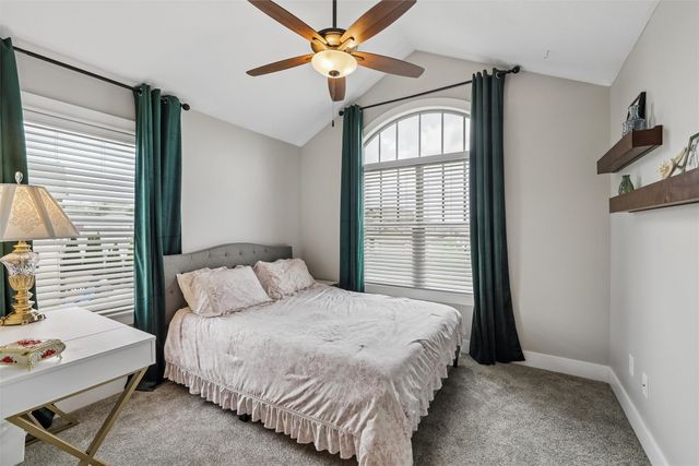 16858 Verona Hills Drive, Clive, IA 50325