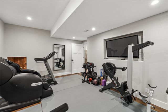 16858 Verona Hills Drive, Clive, IA 50325