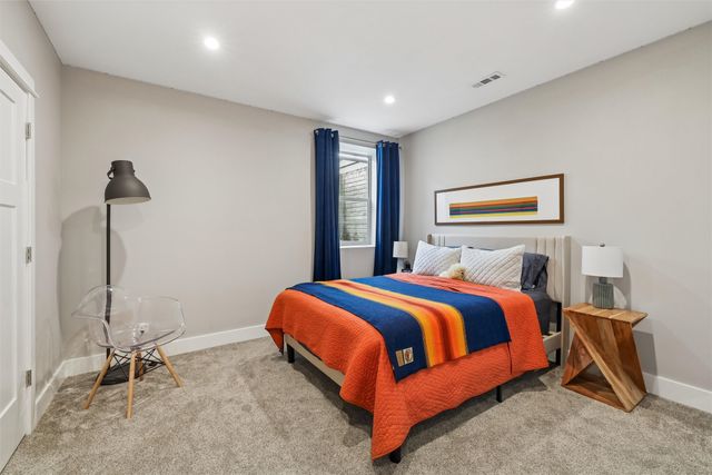 16858 Verona Hills Drive, Clive, IA 50325