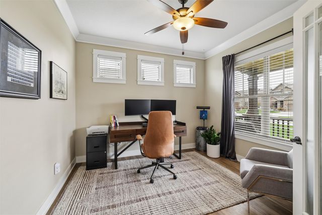 16858 Verona Hills Drive, Clive, IA 50325