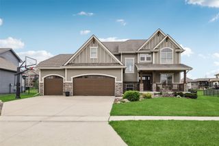16858 Verona Hills Drive, Clive, IA 50325