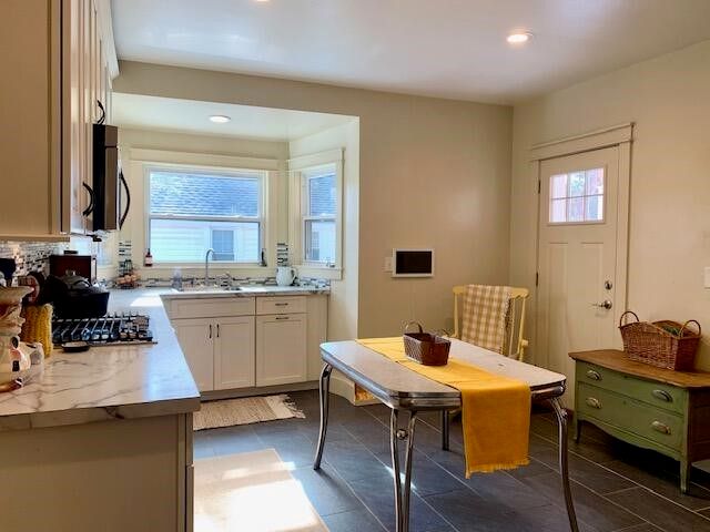 406 N Rowe Street, Ludington, MI 49431