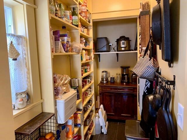 406 N Rowe Street, Ludington, MI 49431