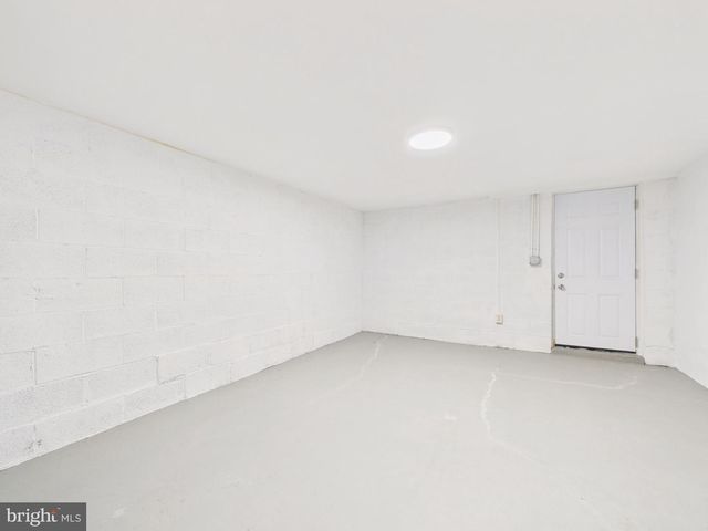 150 W PENN ST, Carlisle, PA 17013