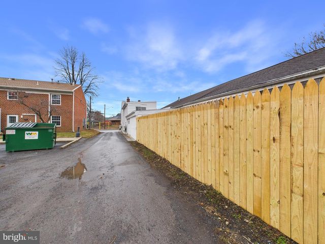 150 W PENN ST, Carlisle, PA 17013