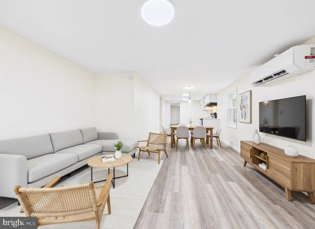 150 W PENN ST, Carlisle, PA 17013