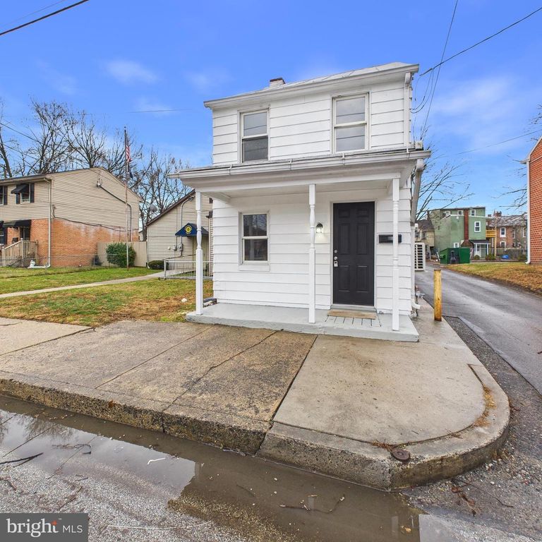 150 W PENN ST, Carlisle, PA 17013