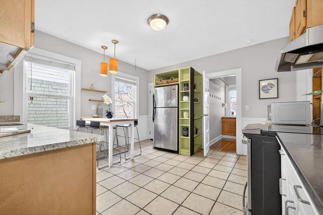 12 Woodlawn St 2, Boston, MA 02130