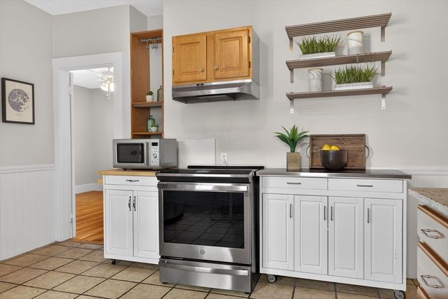 12 Woodlawn St 2, Boston, MA 02130