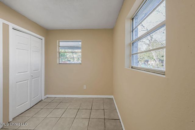 4718 Jackson Avenue, Moss Point, MS 39563