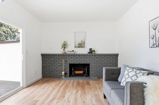 34704 Locke Ave, Fremont, CA 94555