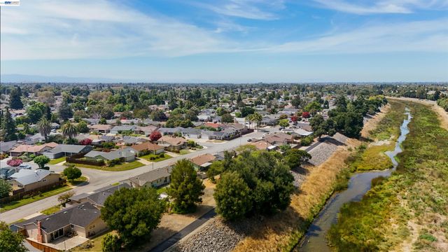 34704 Locke Ave, Fremont, CA 94555