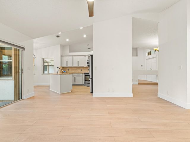 833 Heron Road, Weston, FL 33326