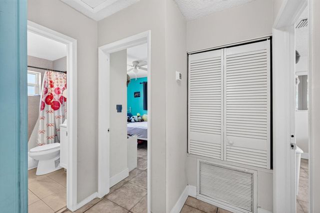 1501 NW 41ST Street, Oakland Park, FL 33309