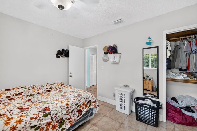 1501 NW 41ST Street, Oakland Park, FL 33309