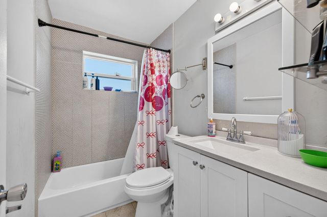 1501 NW 41ST Street, Oakland Park, FL 33309