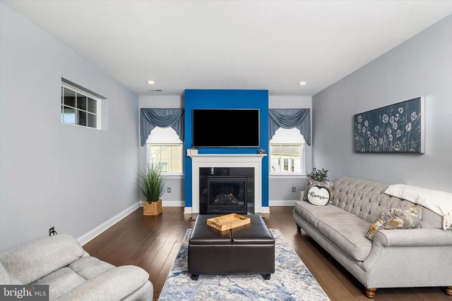 15 MUSEUM DR, Eastampton, NJ 08060