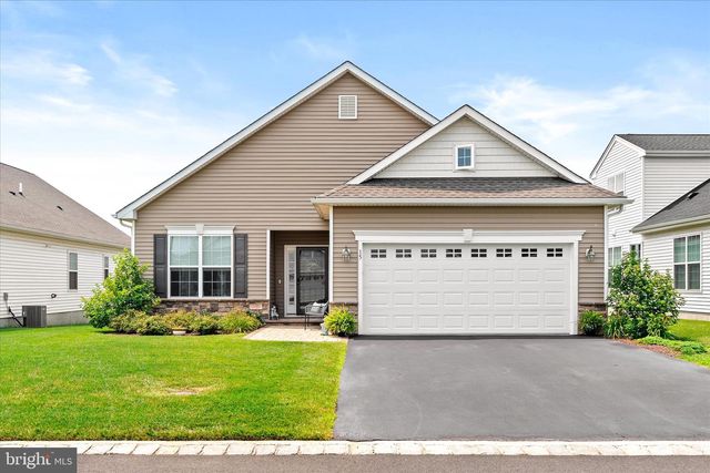 15 MUSEUM DR, Eastampton, NJ 08060