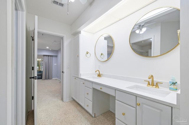 2873 Whisper Lake Dr, Gulf Breeze, FL 32563