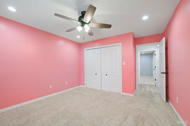 2873 Whisper Lake Dr, Gulf Breeze, FL 32563