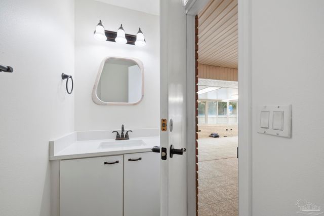 2873 Whisper Lake Dr, Gulf Breeze, FL 32563