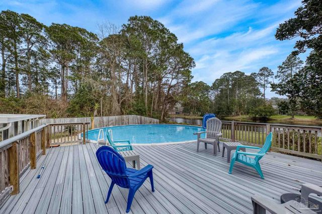 2873 Whisper Lake Dr, Gulf Breeze, FL 32563