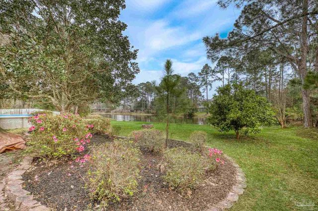 2873 Whisper Lake Dr, Gulf Breeze, FL 32563