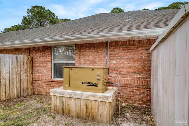 2873 Whisper Lake Dr, Gulf Breeze, FL 32563