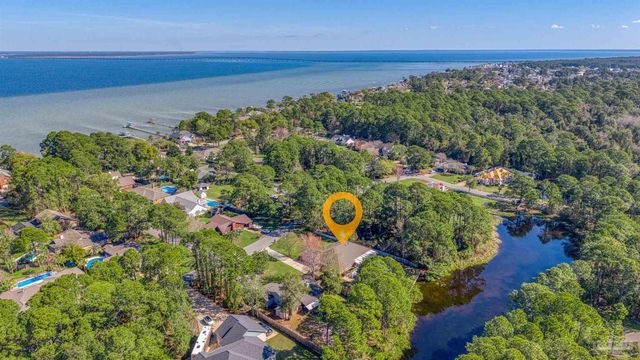 2873 Whisper Lake Dr, Gulf Breeze, FL 32563